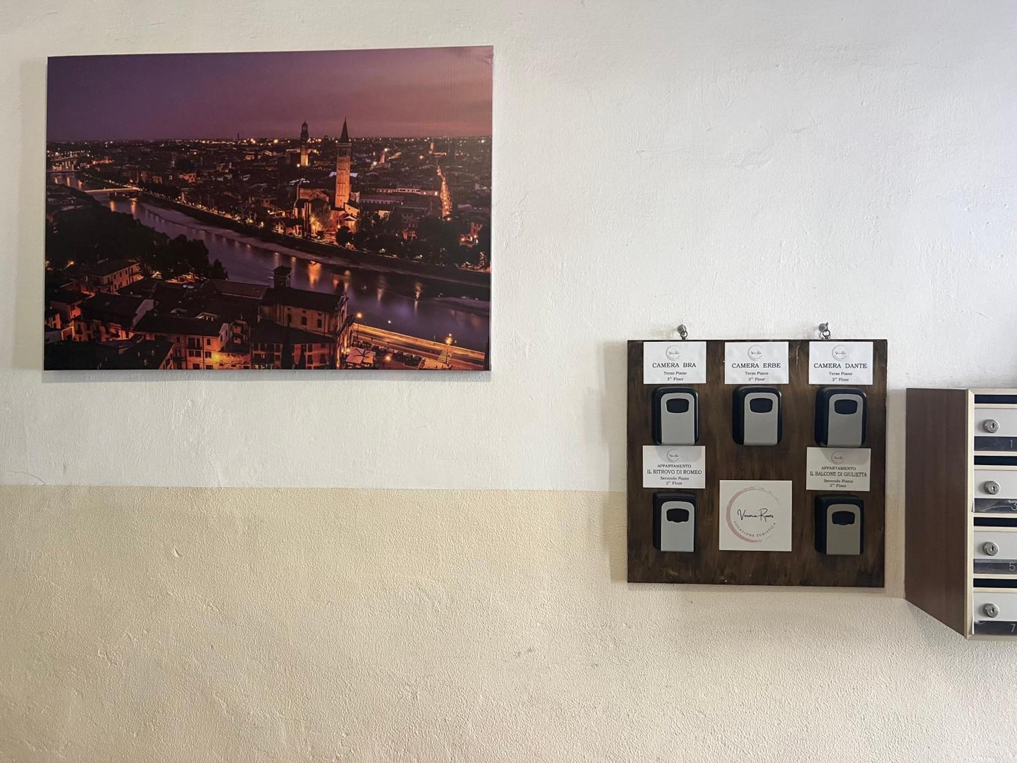 Verona Rooms Экстерьер фото
